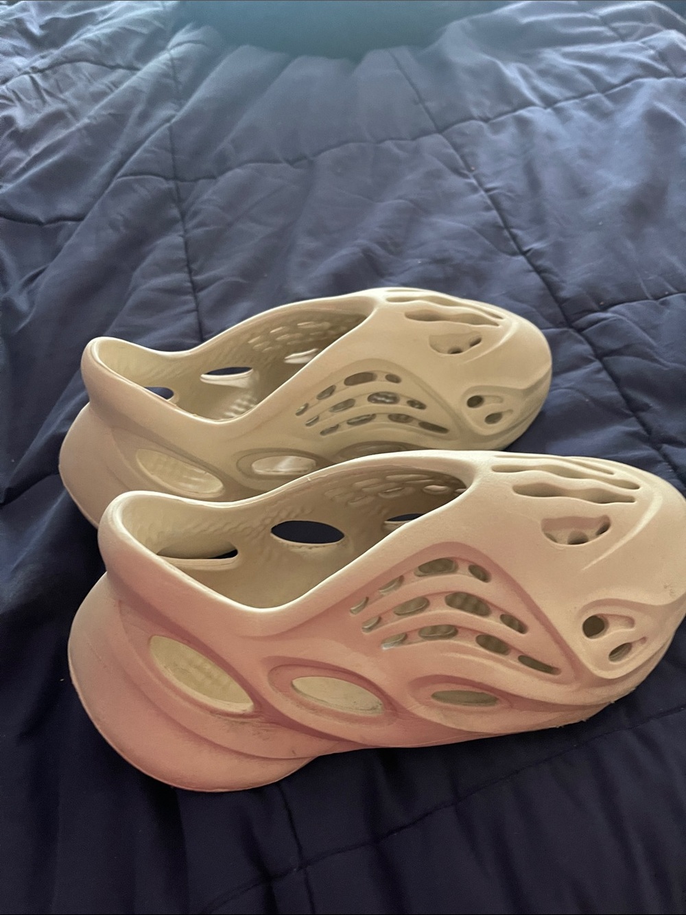 Yeezy Foam Runners in Cream